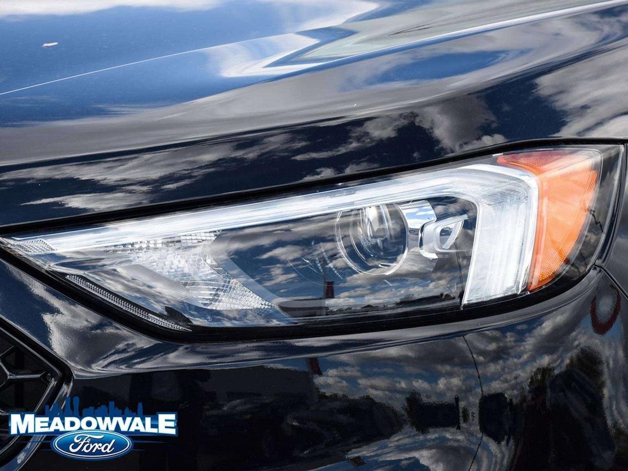 2021 Ford Edge ST Photo