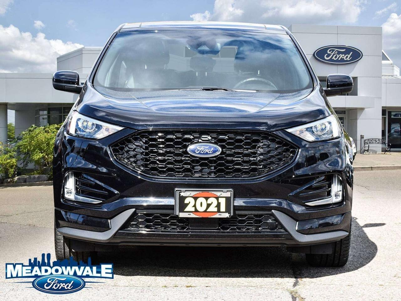 2021 Ford Edge ST Photo4