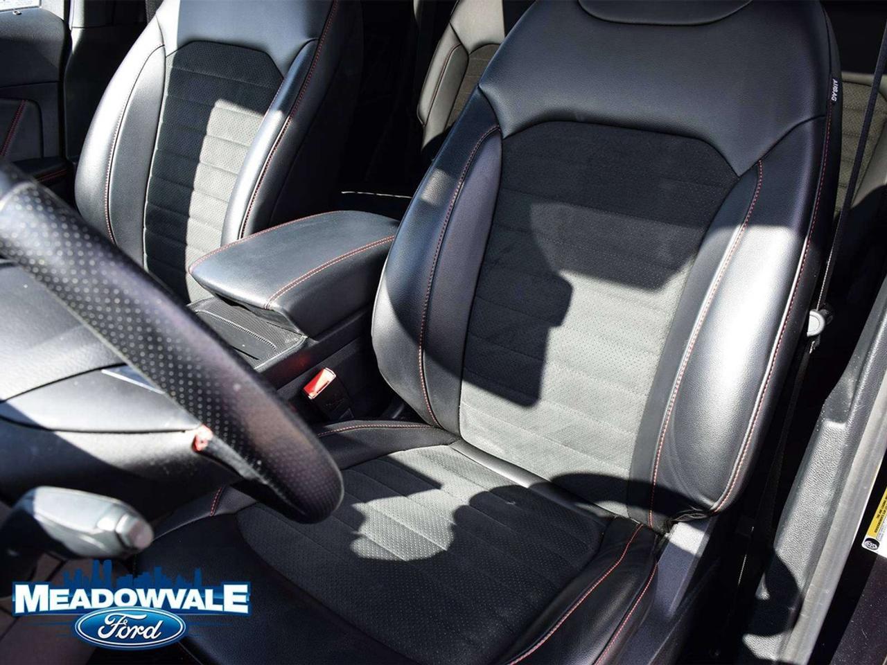 2021 Ford Edge ST Photo