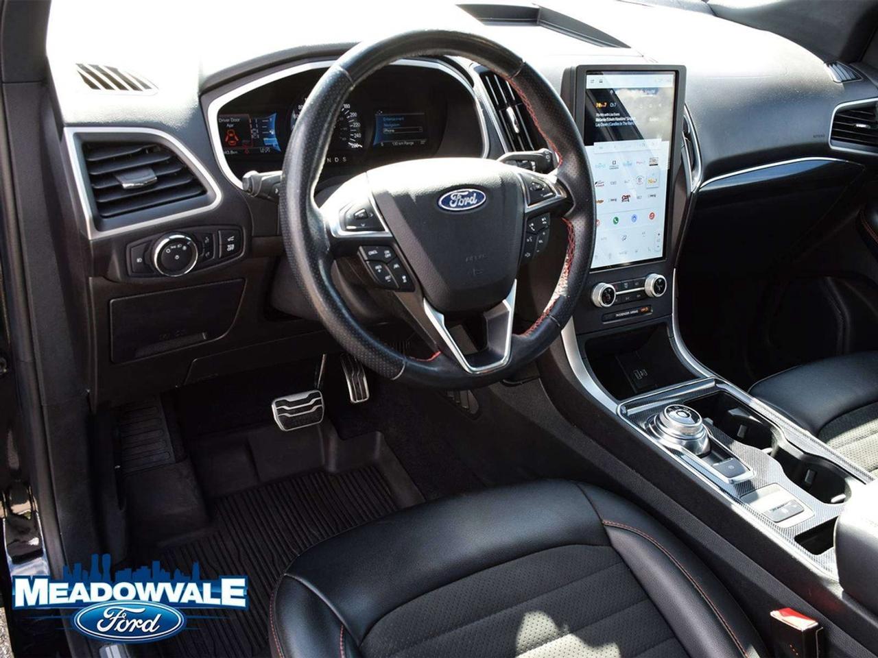 2021 Ford Edge ST Photo