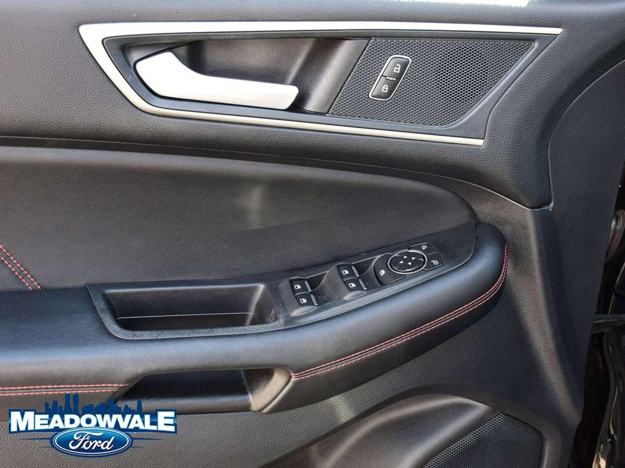 2021 Ford Edge ST Photo
