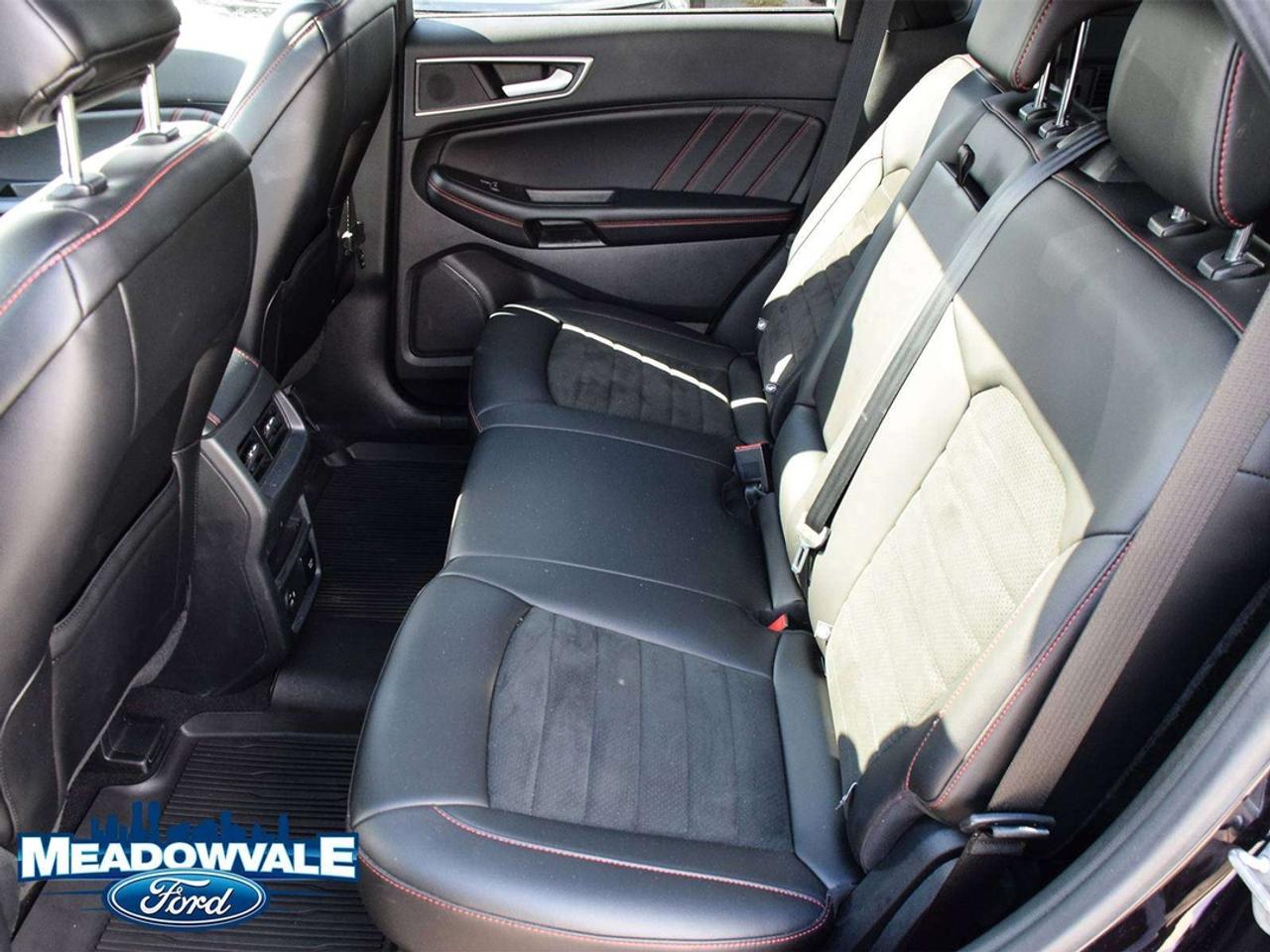 2021 Ford Edge ST Photo
