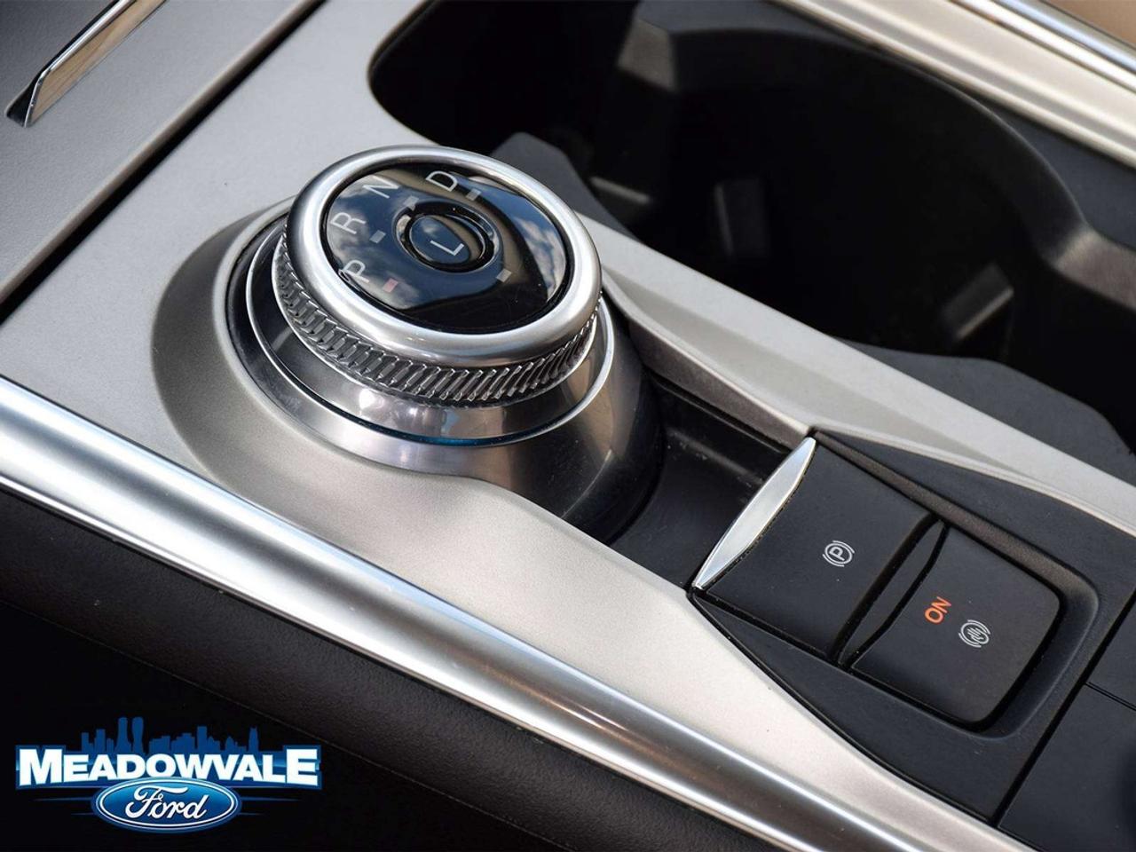 2022 Ford Explorer LIMITED Photo