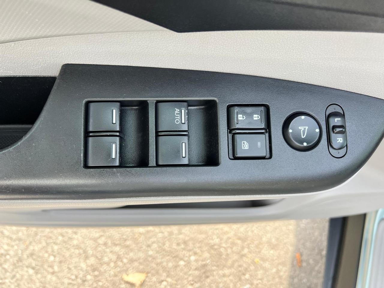 2012 Honda CR-V LX Photo