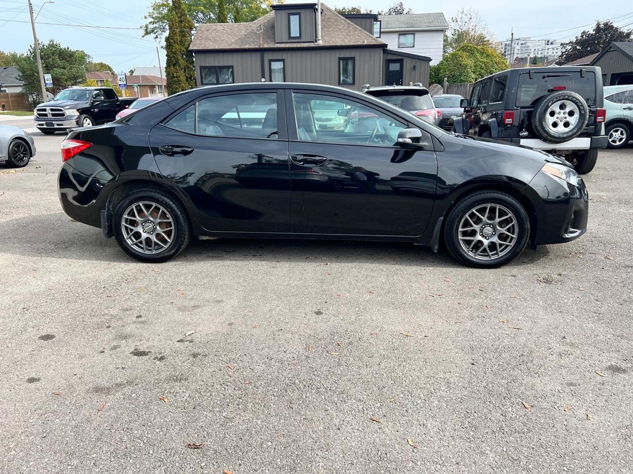 2016 Toyota Corolla S Photo