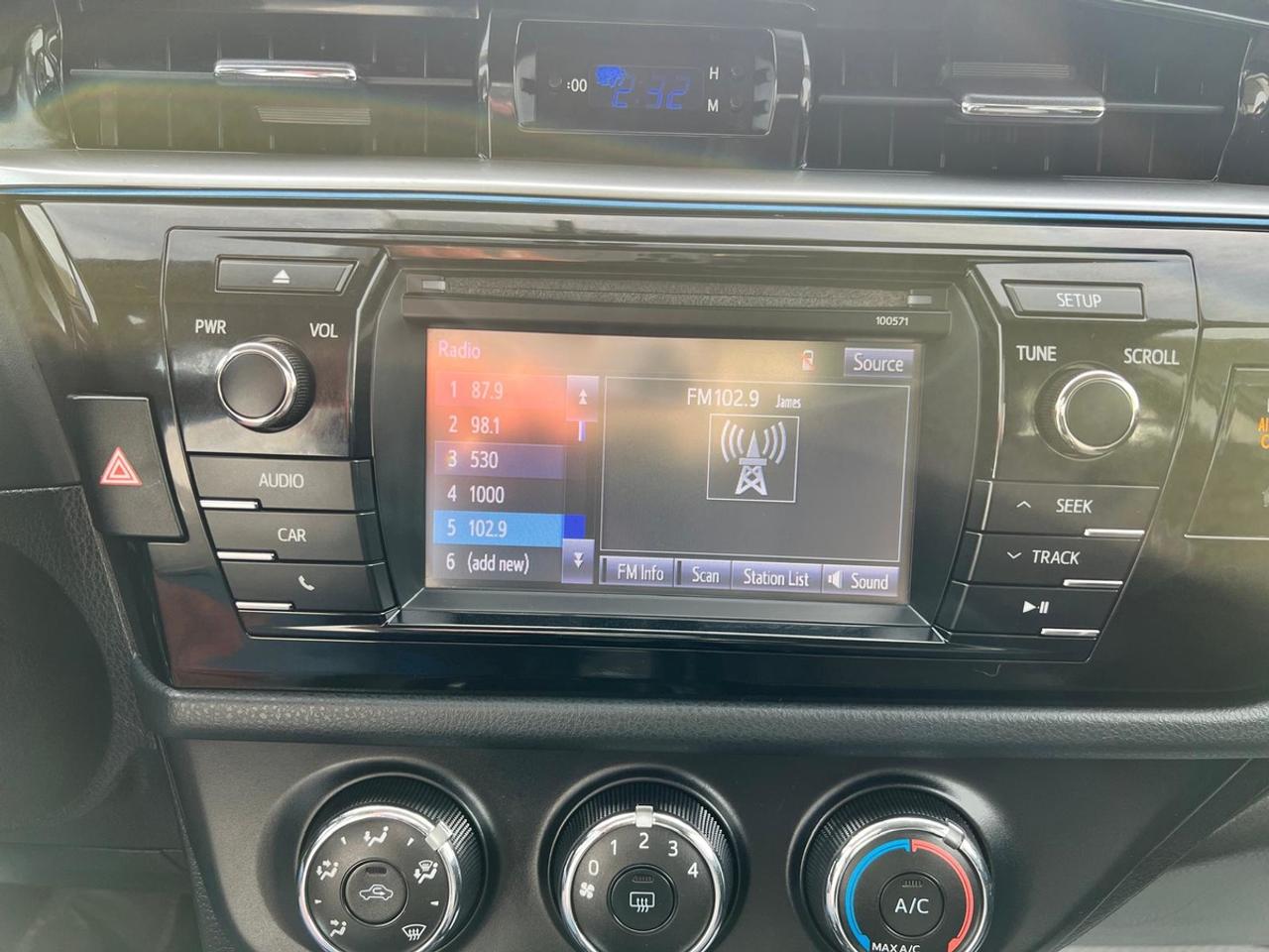 2016 Toyota Corolla S Photo