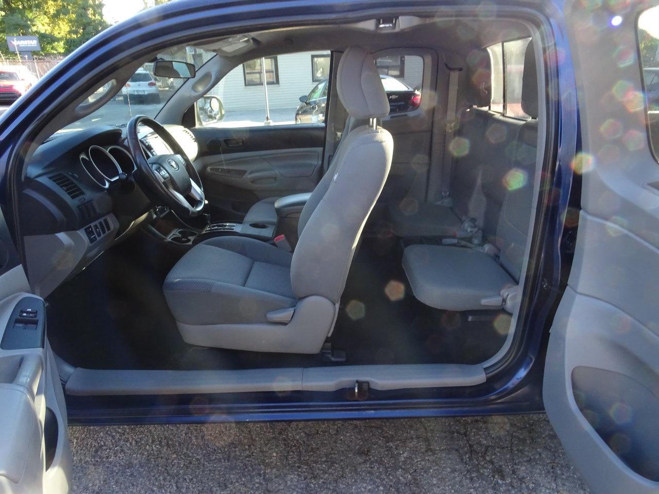 2013 Toyota Tacoma Base Photo