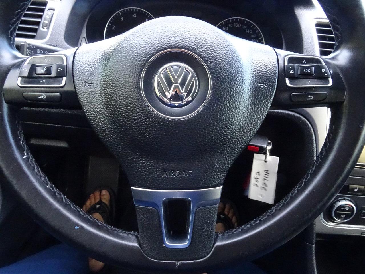 2015 Volkswagen Passat Trendline Photo