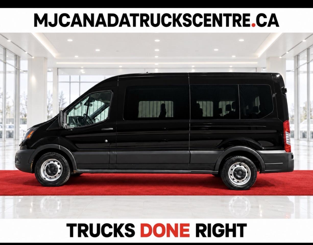 2022 Ford Transit XL T350- 15 Passenger Super Roof In Black Photo