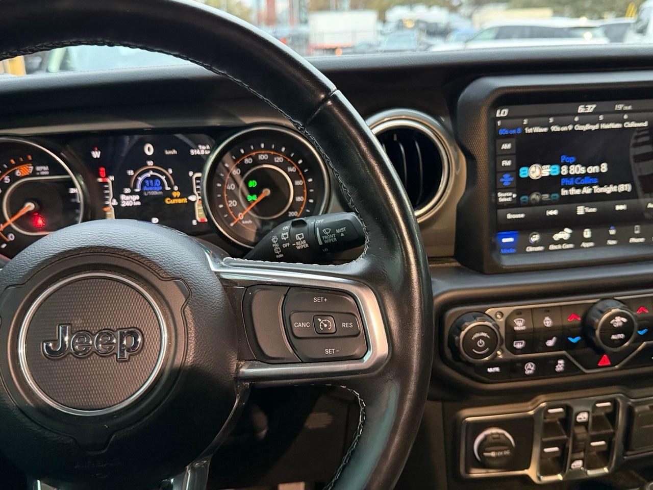 2023 Jeep Wrangler Sahara 24G SAHARA|DUAL TOP|NAV|COLD WTHR PK|NO ACCIDENT| Photo