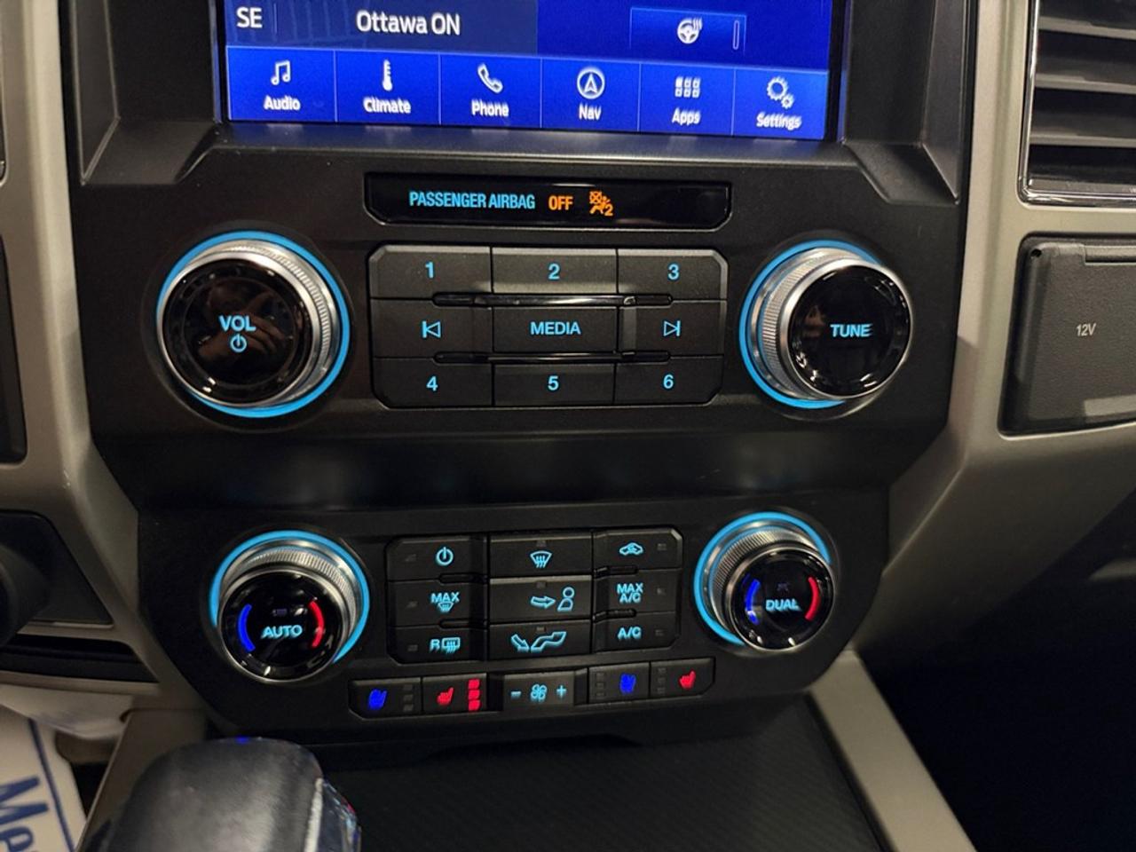 2019 Ford F-150 Lariat 4WD SuperCrew 5.5' Box Photo