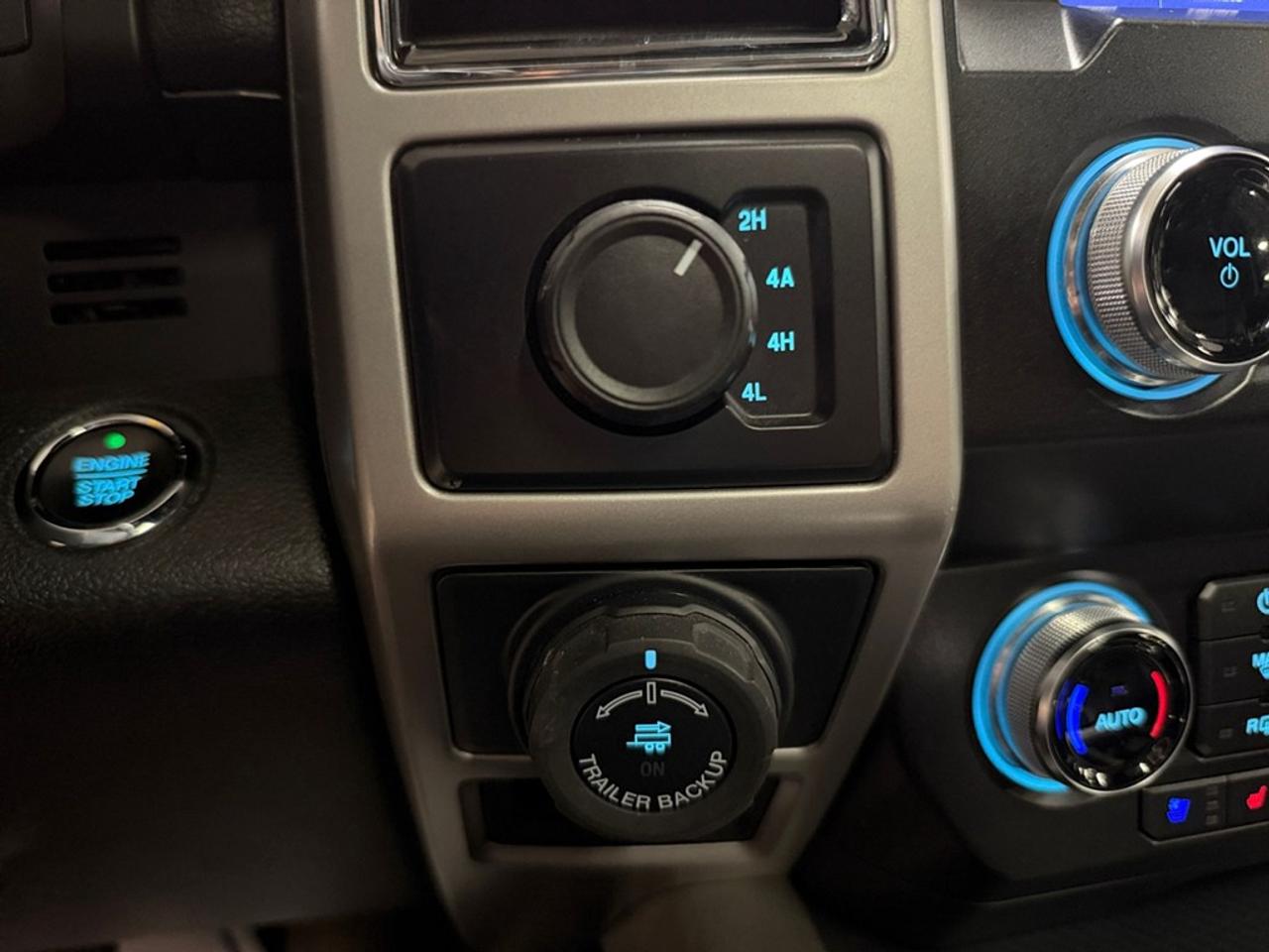 2019 Ford F-150 Lariat 4WD SuperCrew 5.5' Box Photo