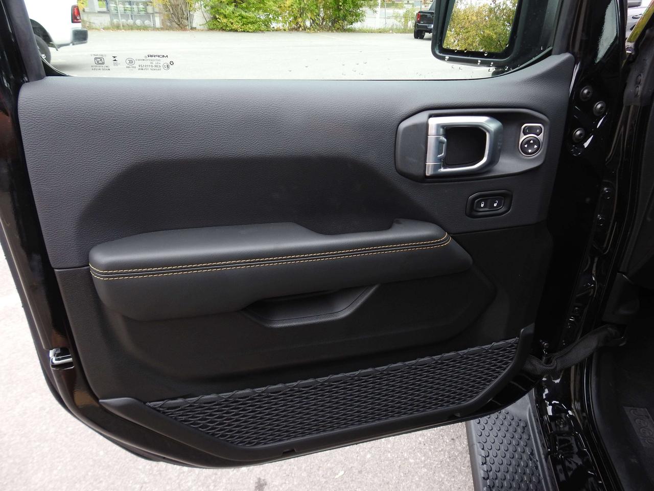 2026 Jeep Wrangler SAHARA - ONLY 424 KMS !!!!! Photo