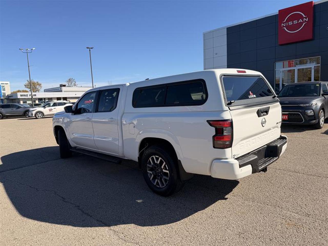 2022 Nissan Frontier Crew Cab SV 4X4 at Photo