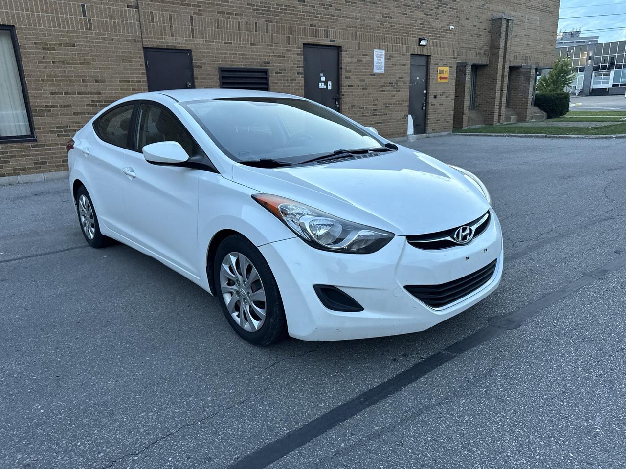 2012 Hyundai Elantra GL Photo3