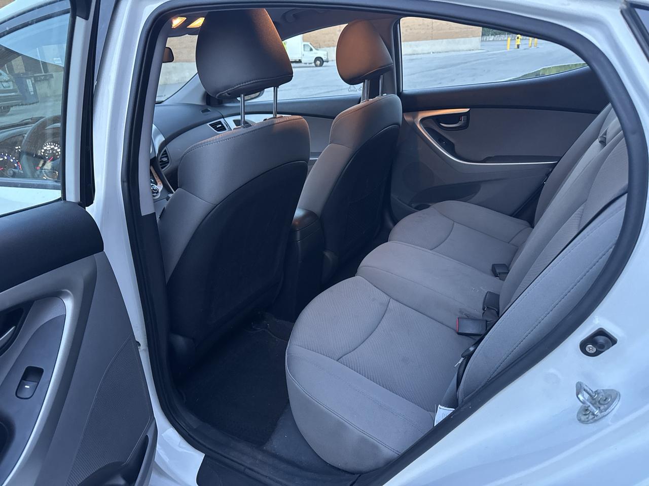 2012 Hyundai Elantra GL Photo