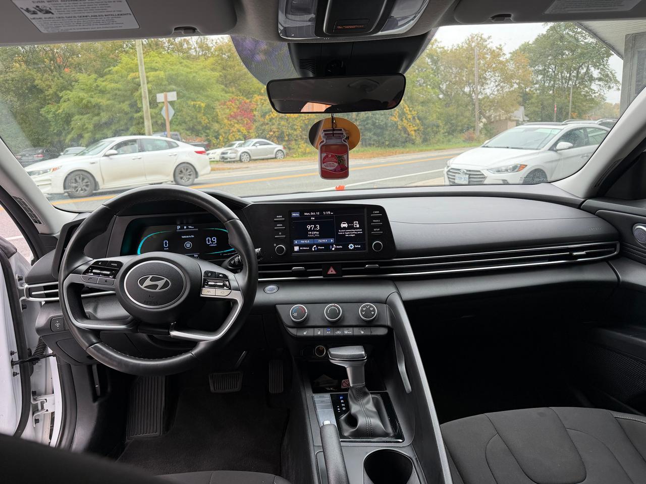 2025 Hyundai Elantra Preferred - Photo #11