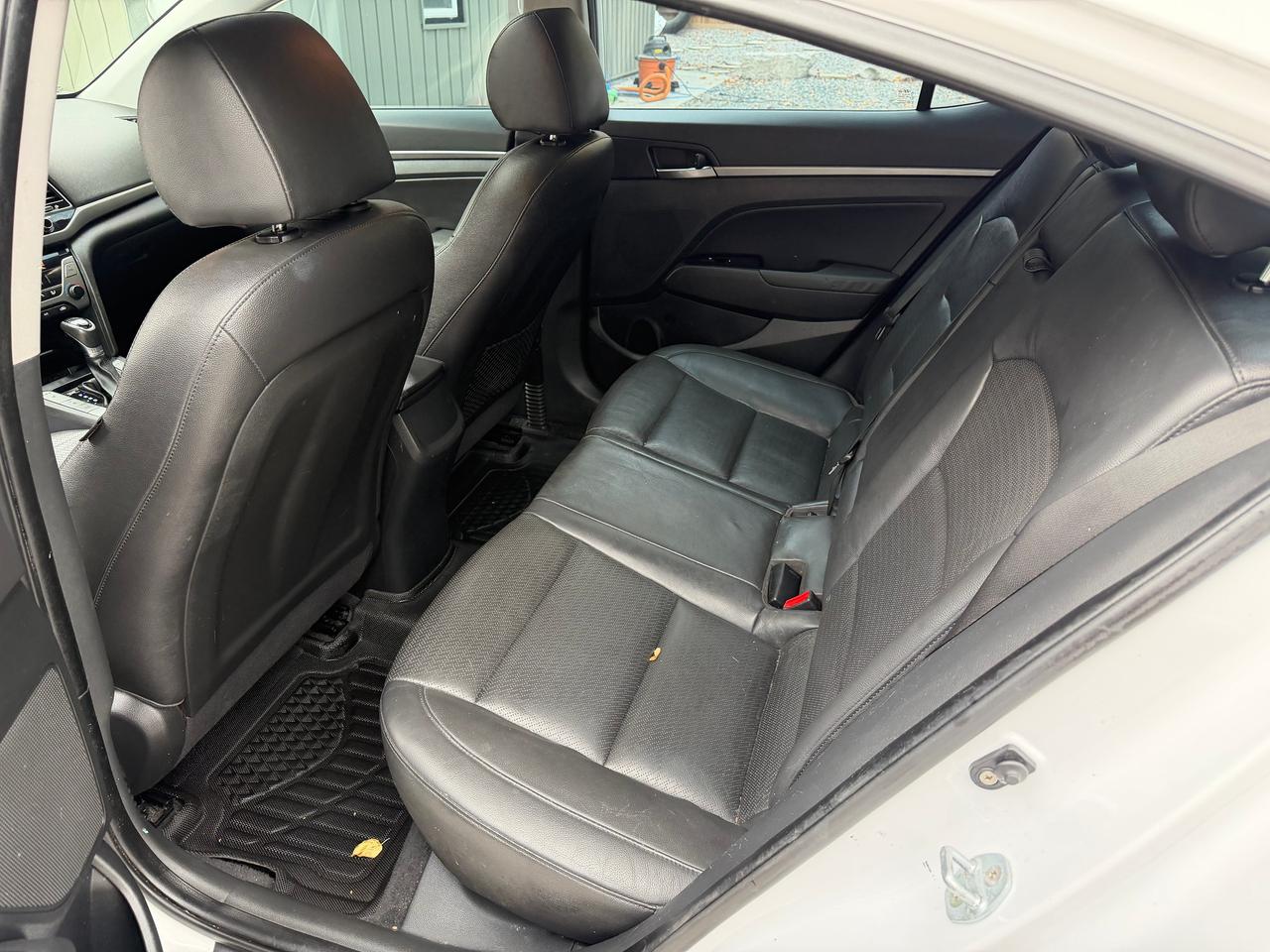 2017 Hyundai Elantra Limited ULTIMATE Photo