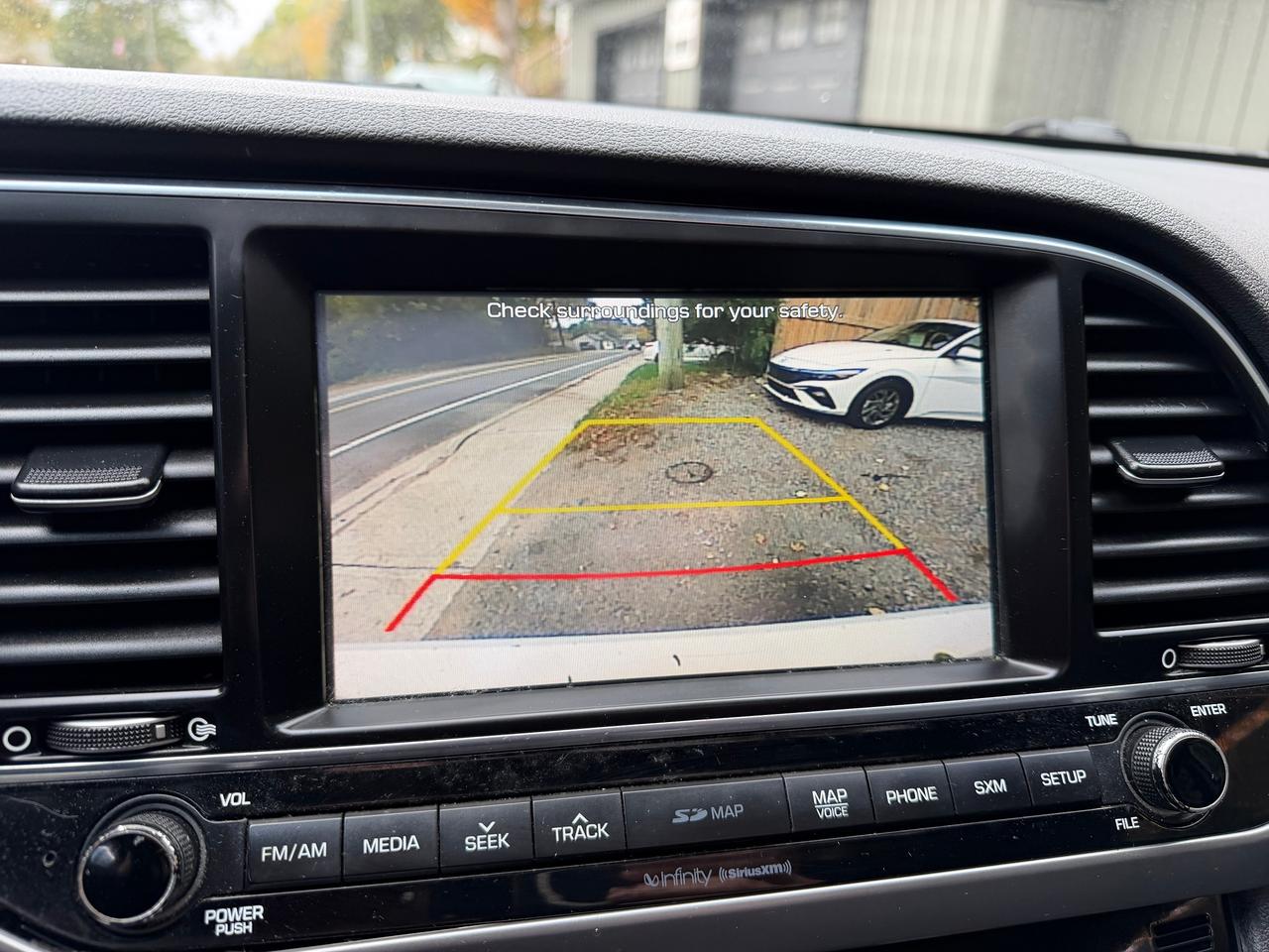 2017 Hyundai Elantra Limited ULTIMATE Photo