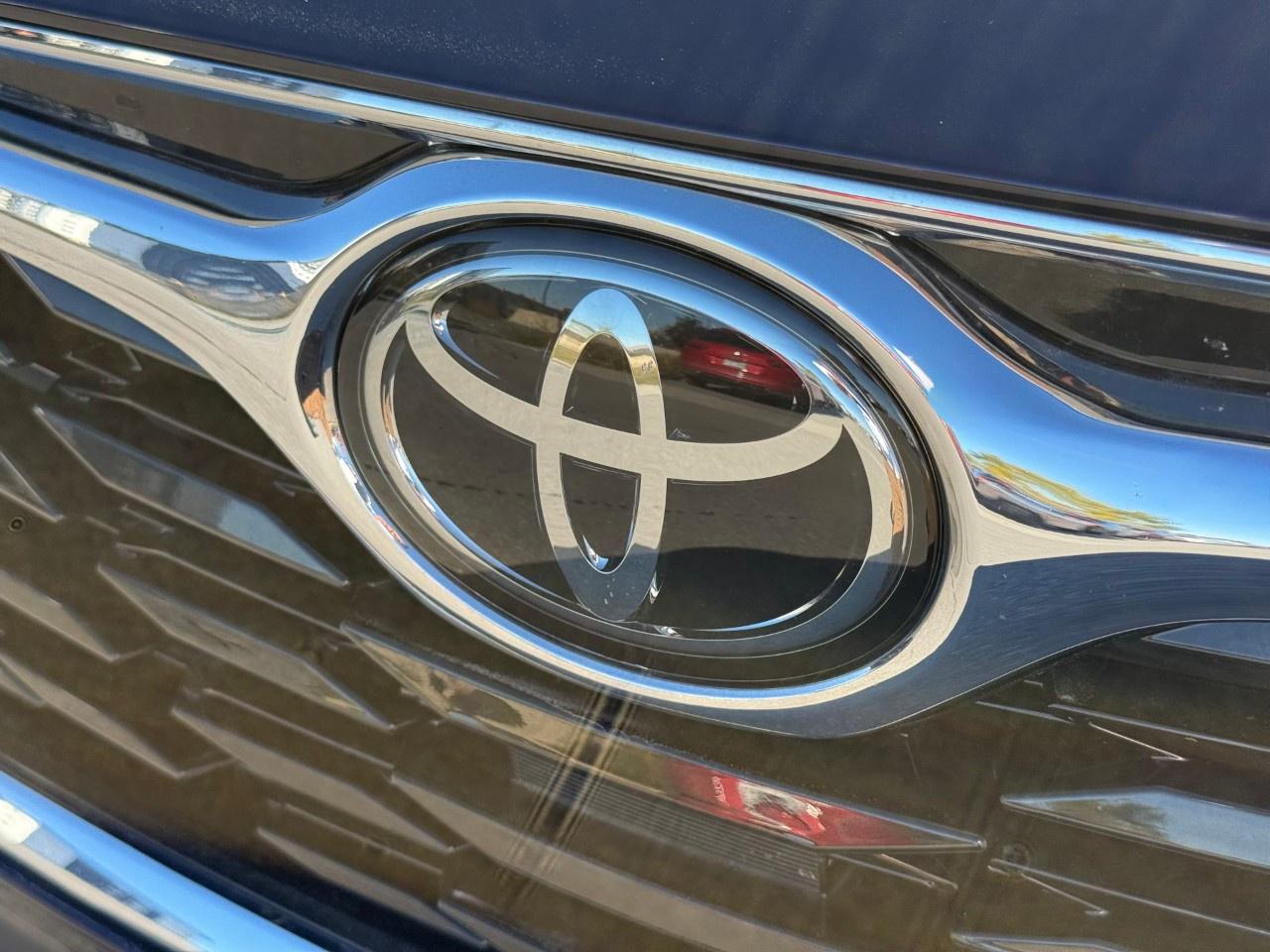 2021 Toyota Highlander LIMITED AWD Photo