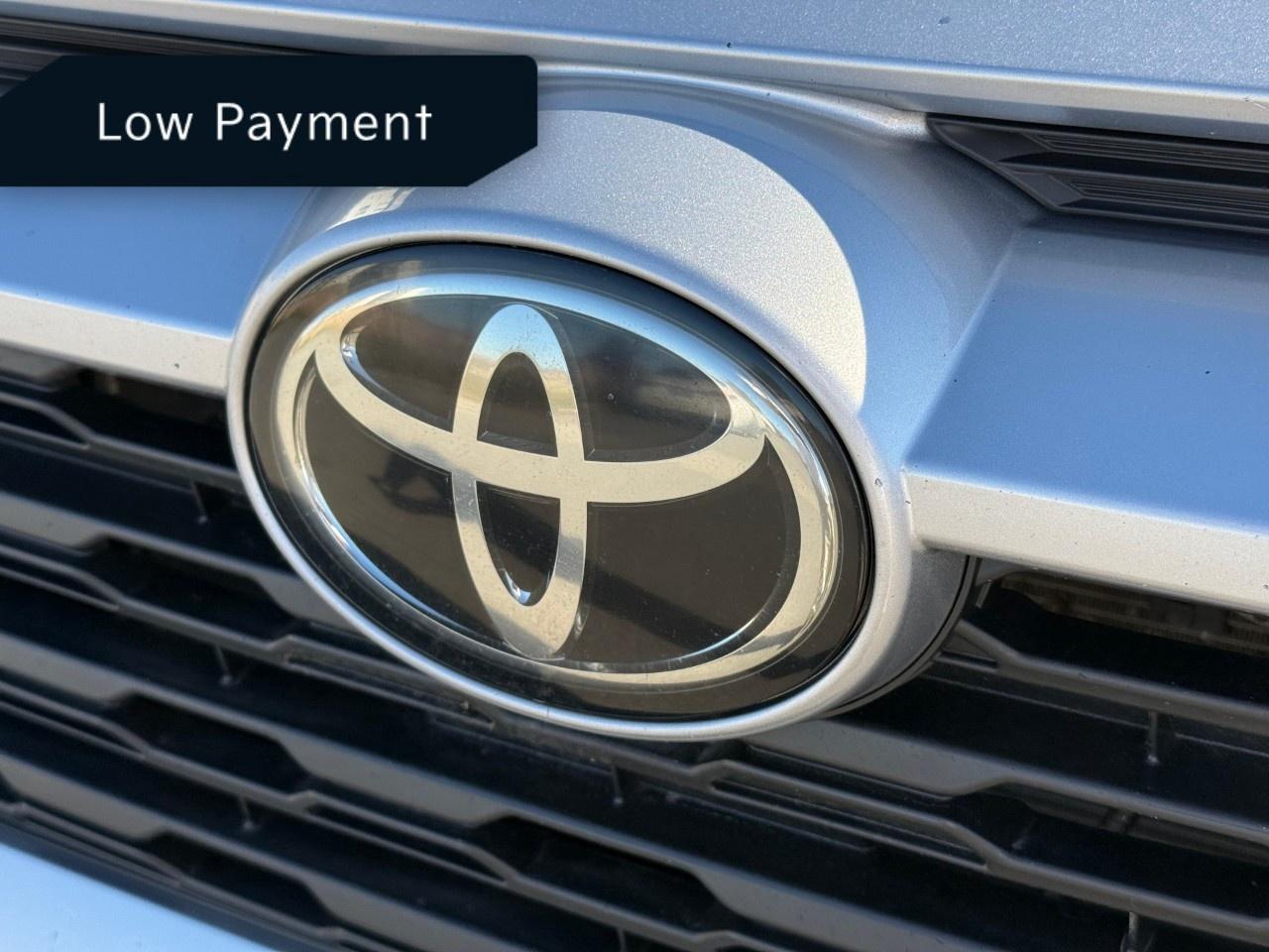 2021 Toyota RAV4 LE AWD Photo