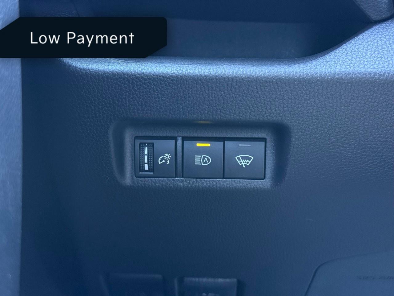 2021 Toyota RAV4 LE AWD Photo