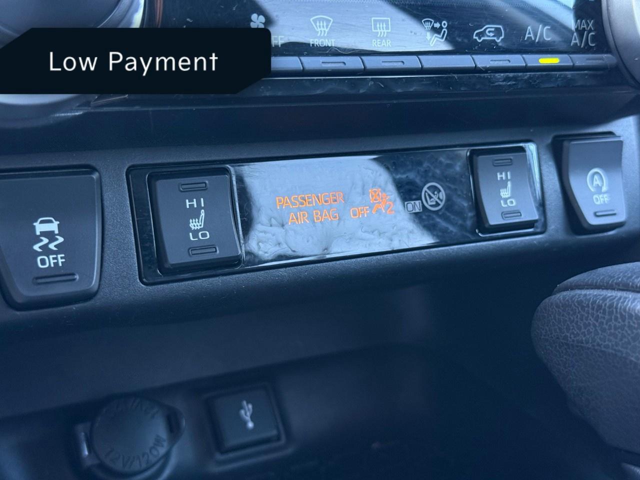 2021 Toyota RAV4 LE AWD Photo