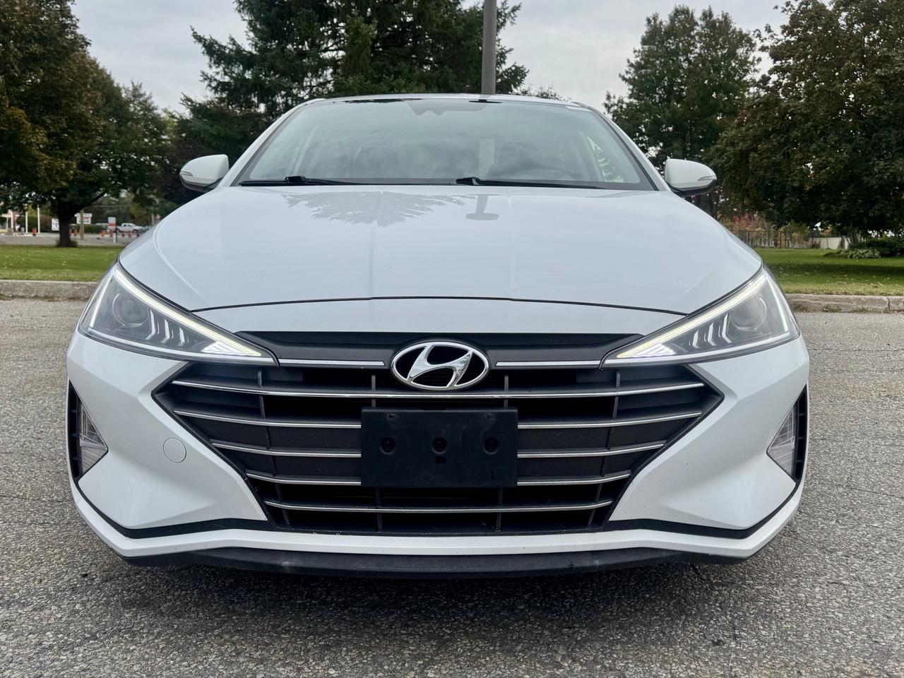 2020 Hyundai Elantra Preferred w/Sun & Safety Package Photo2