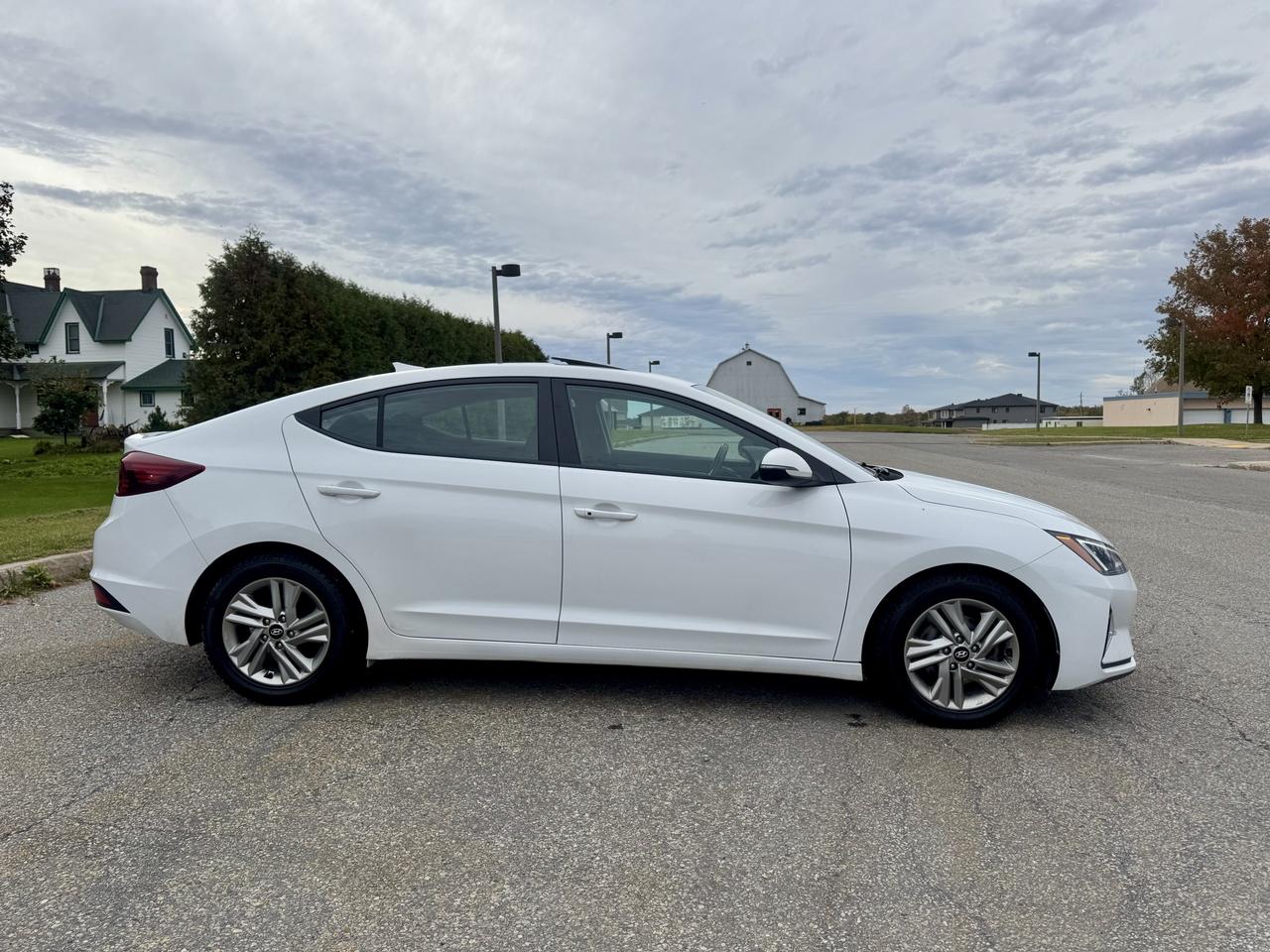 2020 Hyundai Elantra Preferred w/Sun & Safety Package Photo