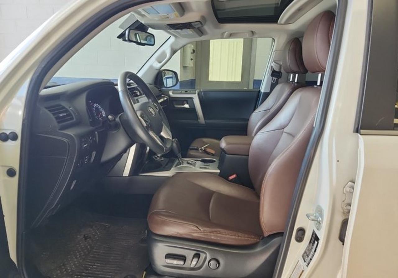 2021 Toyota 4Runner Limited 4WD | 7 Passenger | Leather | Sunroof | Nav | Cooled + Heated Seats | JBL Audio | and More ! Photo