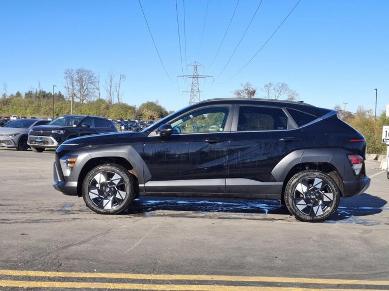 2025 Hyundai KONA Preferred Trend AWD | Leather | Sunroof | Heated Seats + Steering | Remote Start | and More ! Photo