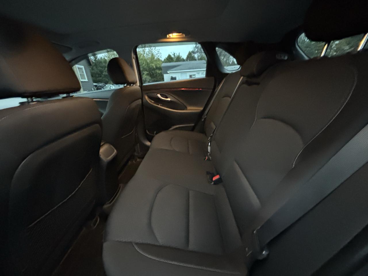 2020 Hyundai Elantra GT Luxury Auto Photo