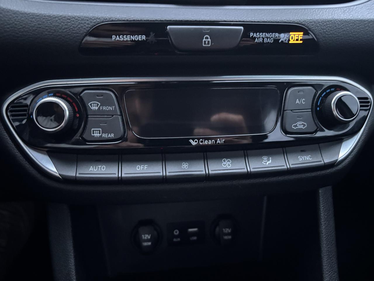2020 Hyundai Elantra GT Luxury Auto Photo
