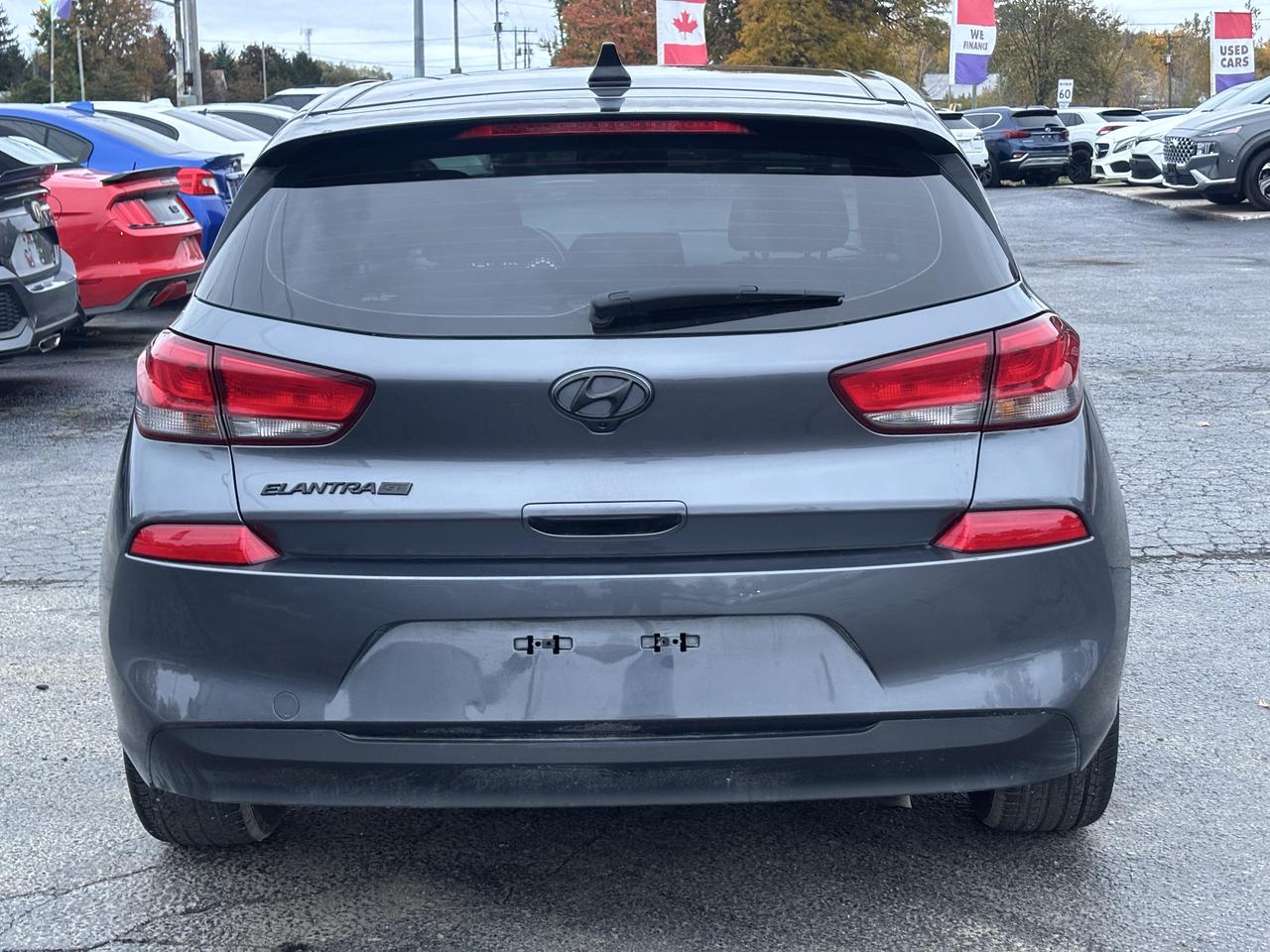2020 Hyundai Elantra GT Luxury Auto Photo