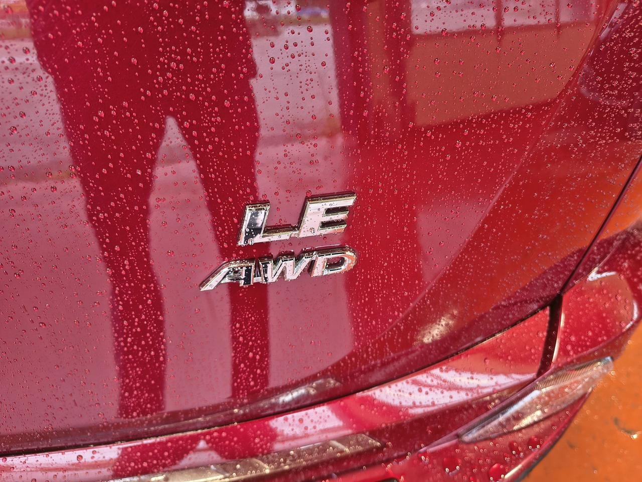 2018 Toyota RAV4 LE Photo