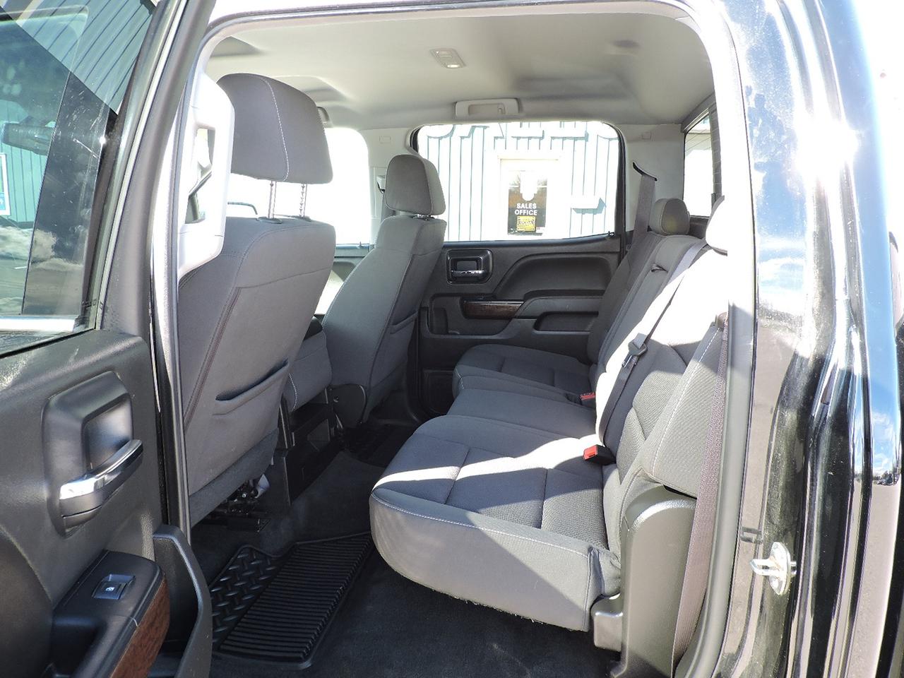 2017 GMC Sierra 1500 SLE 5.3L 4X4 1-Owner 6-Seater Only 128000 KMS Photo
