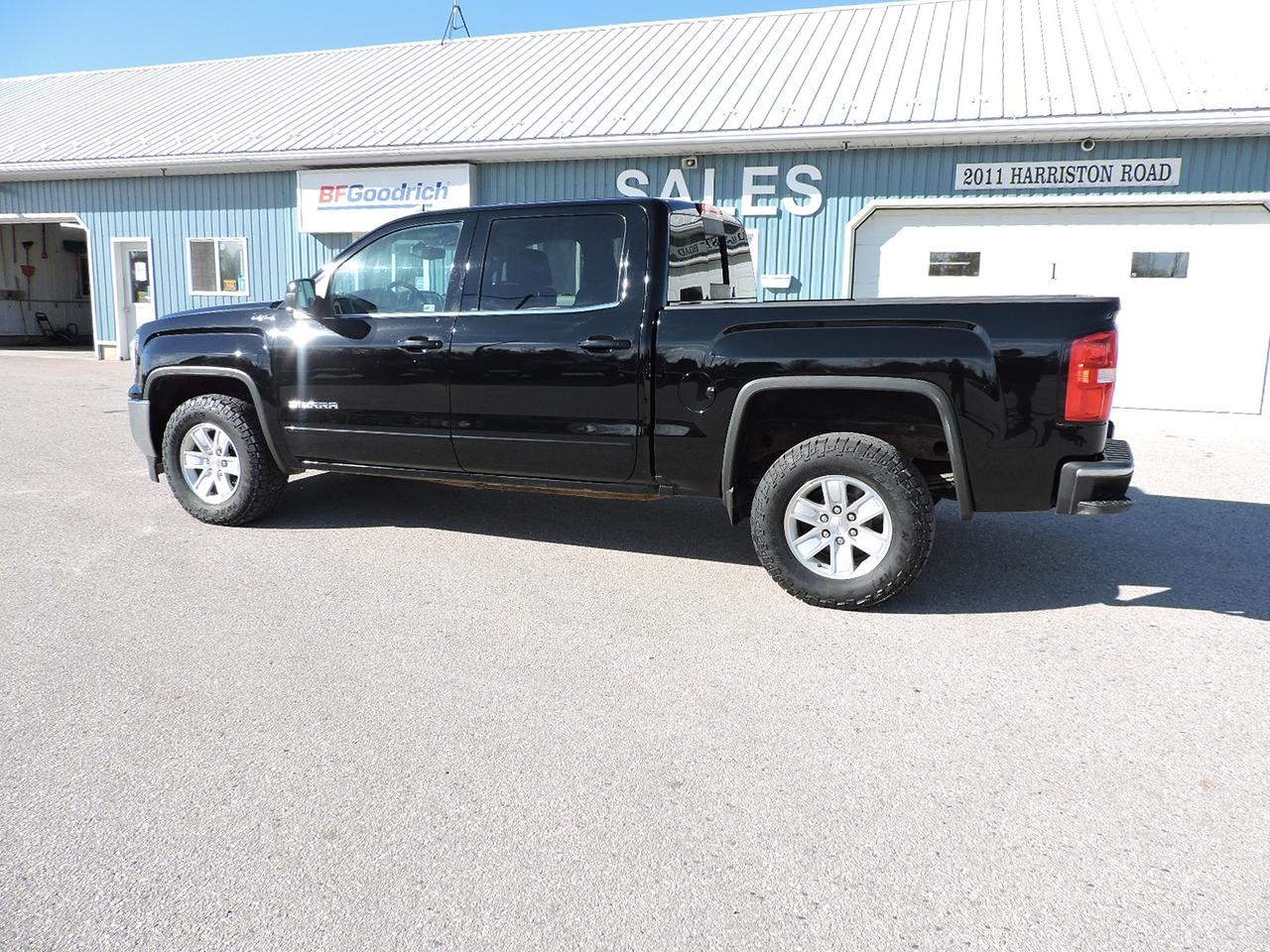 2017 GMC Sierra 1500 SLE 5.3L 4X4 1-Owner 6-Seater Only 128000 KMS Photo