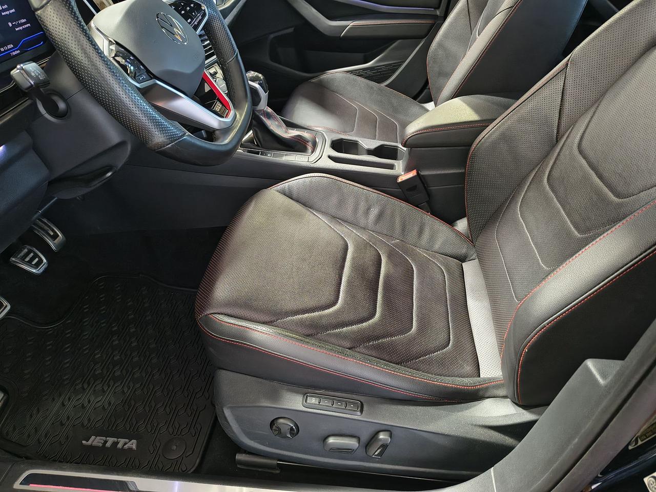 2023 Volkswagen Jetta GLI  Photo0