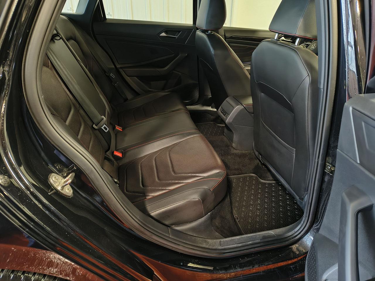 2023 Volkswagen Jetta GLI  Photo0