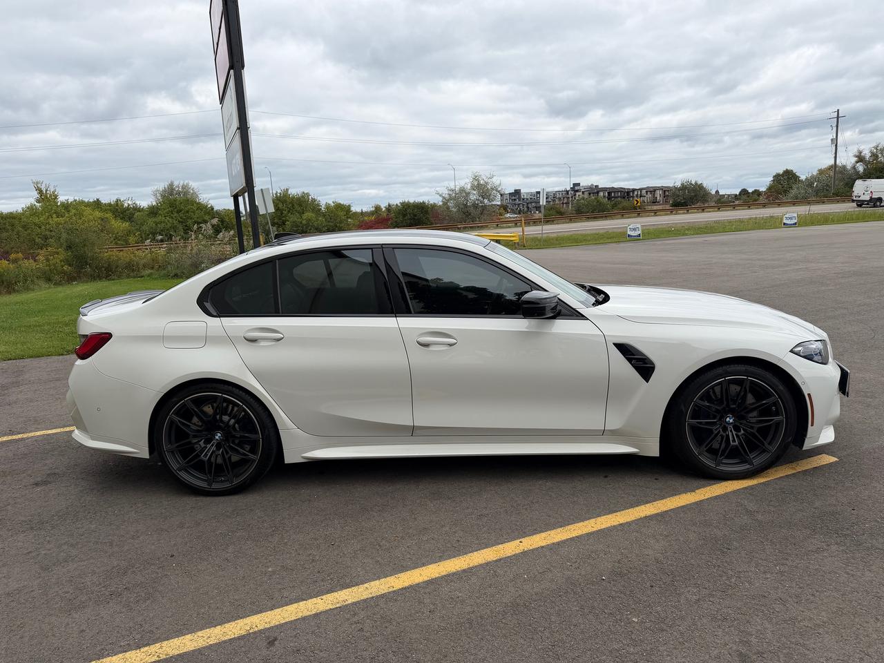 2021 BMW M3 COMPETITION *CLEAN CARFAX* Photo3