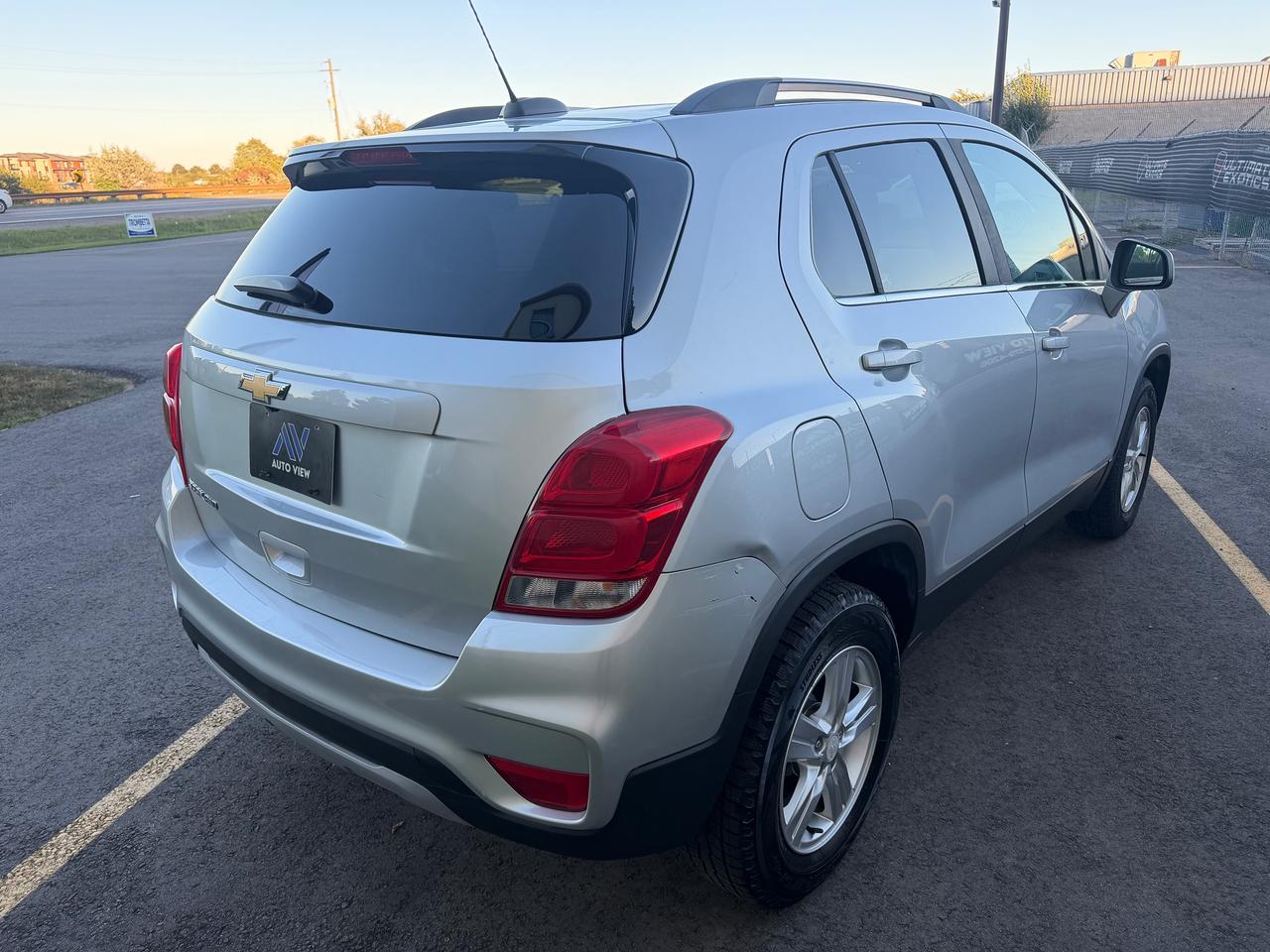 2018 Chevrolet Trax AWD 4dr LT *CLEAN CARFAX* Photo4