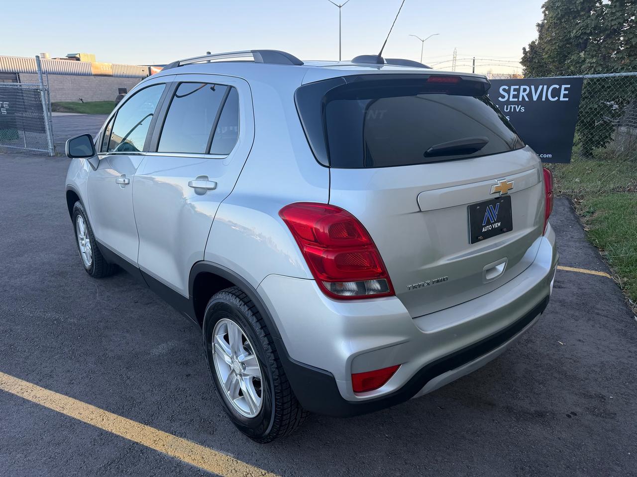 2018 Chevrolet Trax AWD 4dr LT *CLEAN CARFAX* Photo