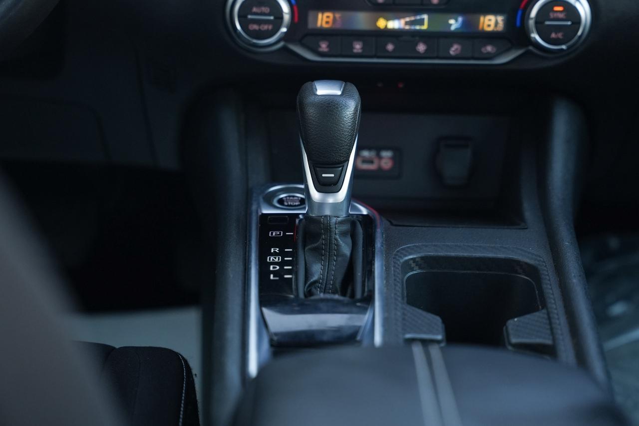 2021 Nissan Sentra SV Photo