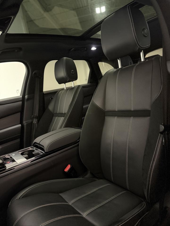 2023 Land Rover Range Rover Velar S Photo