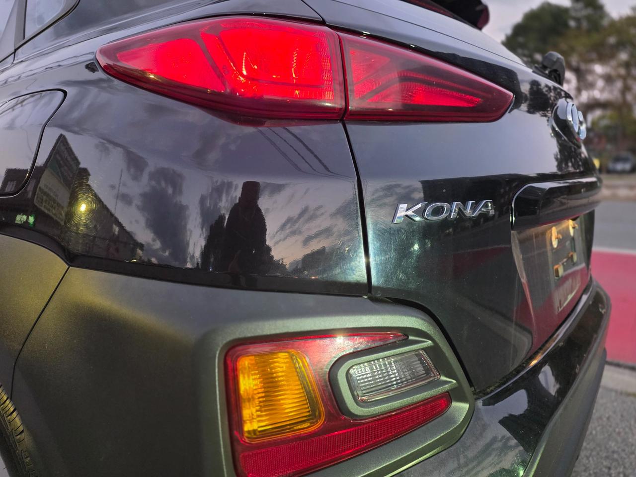 2019 Hyundai KONA Turbo Photo