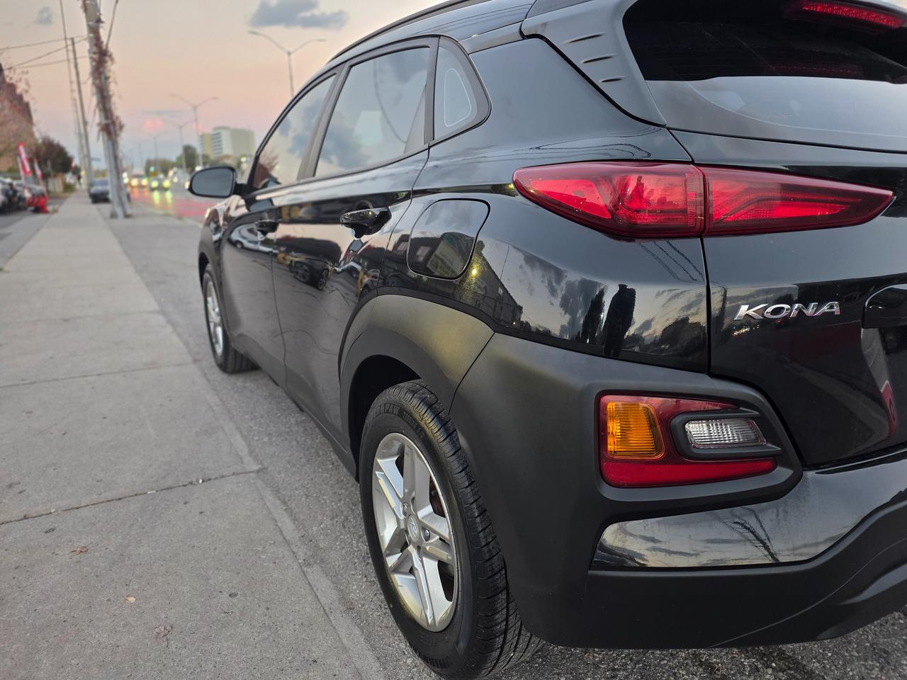 2019 Hyundai KONA Turbo Photo4