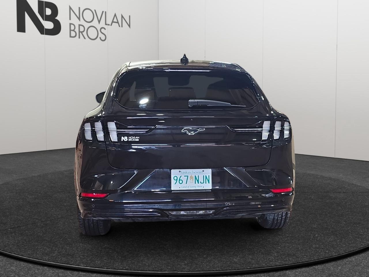2022 Ford Mustang Mach-E Premium Photo3
