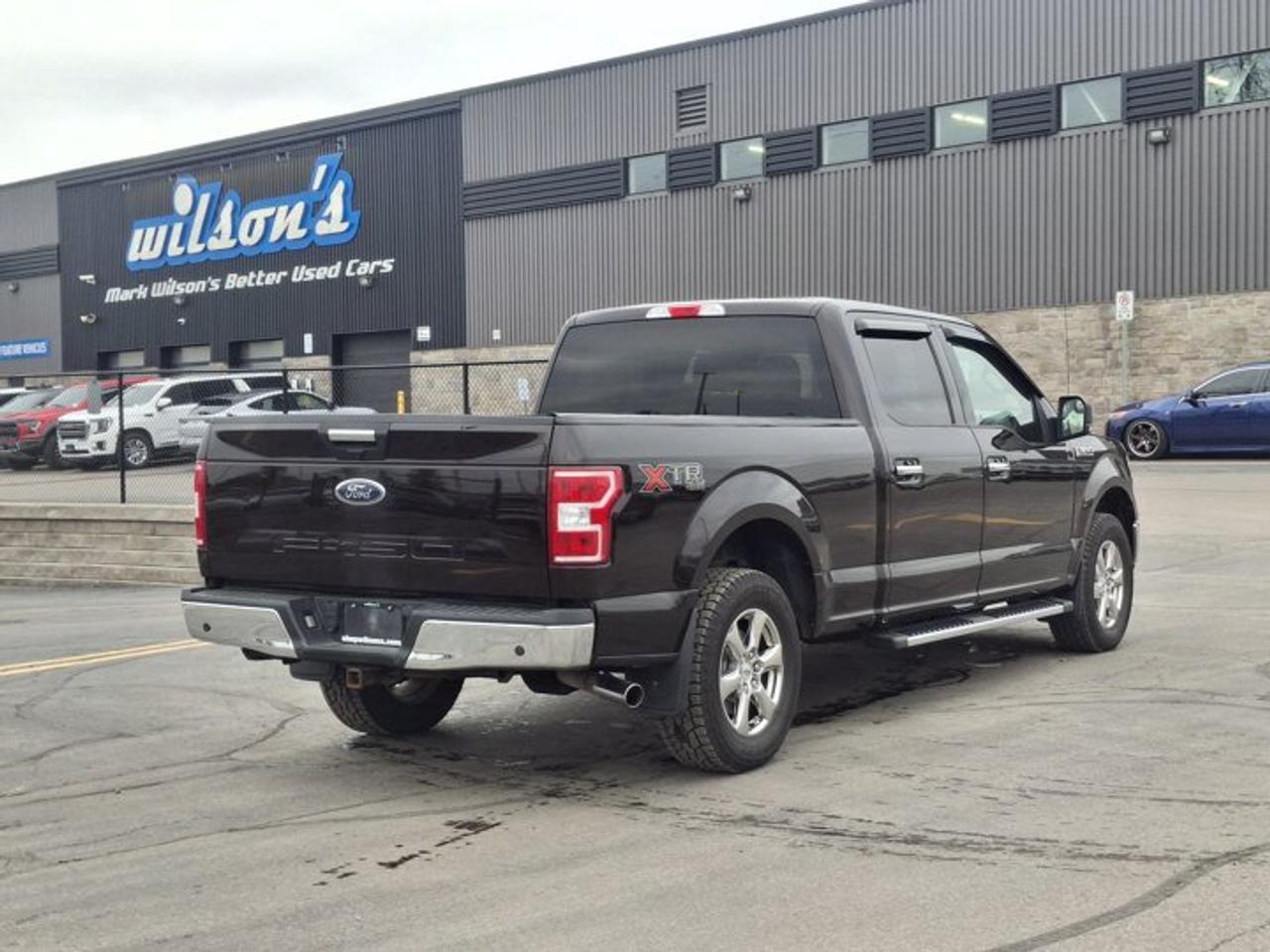 2018 Ford F-150 XLT Crew 4X4 | 5.0L V8 | 301A | XTR | Power Seat | CarPlay + Android | Rear Camera | and More ! Photo