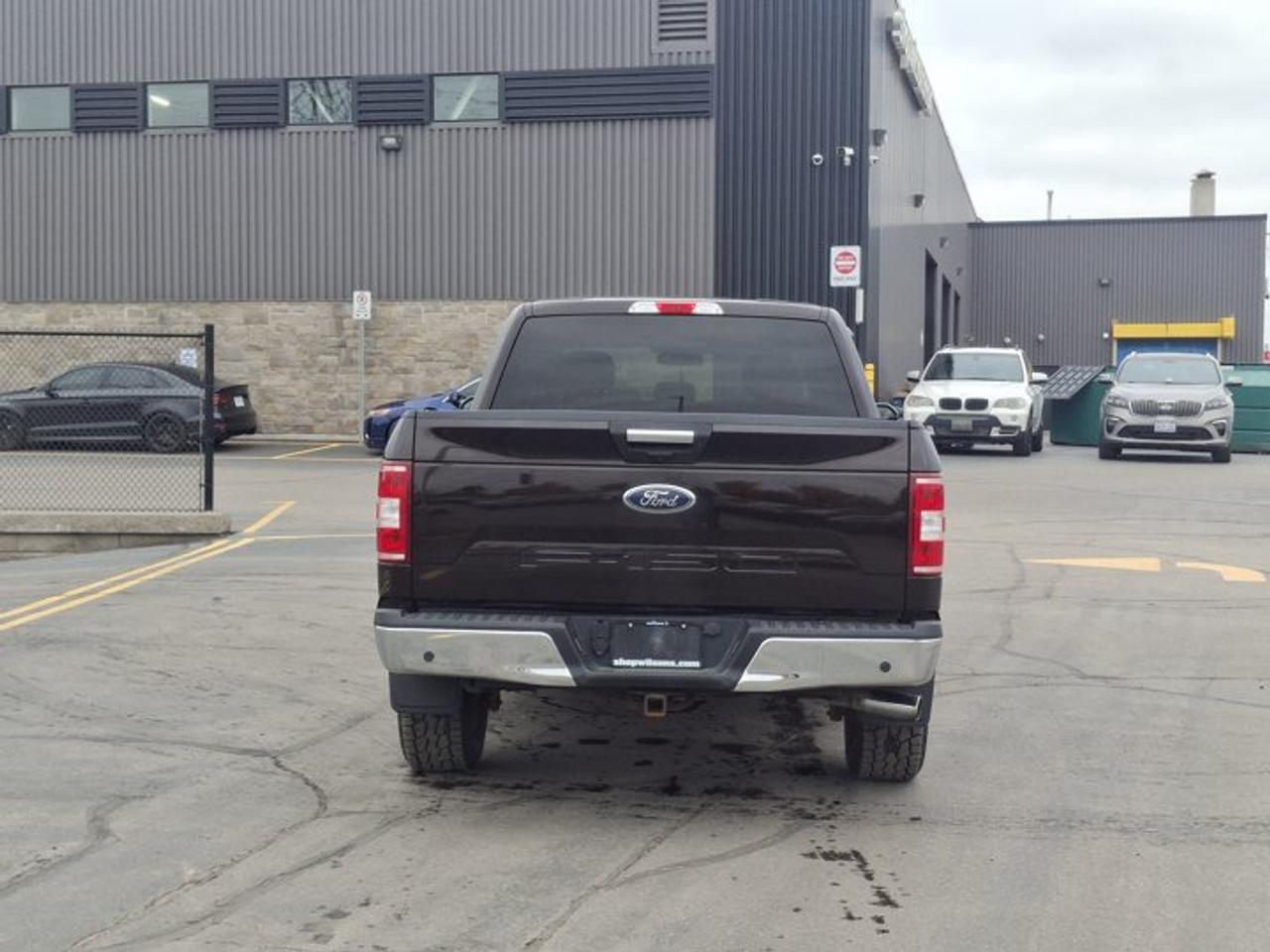 2018 Ford F-150 XLT Crew 4X4 | 5.0L V8 | 301A | XTR | Power Seat | CarPlay + Android | Rear Camera | and More ! Photo