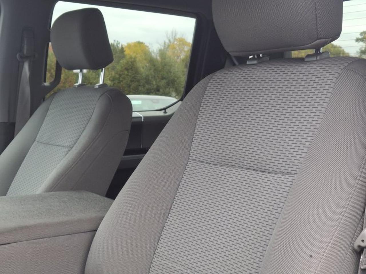 2018 Ford F-150 XLT Crew 4X4 | 5.0L V8 | 301A | XTR | Power Seat | CarPlay + Android | Rear Camera | and More ! Photo